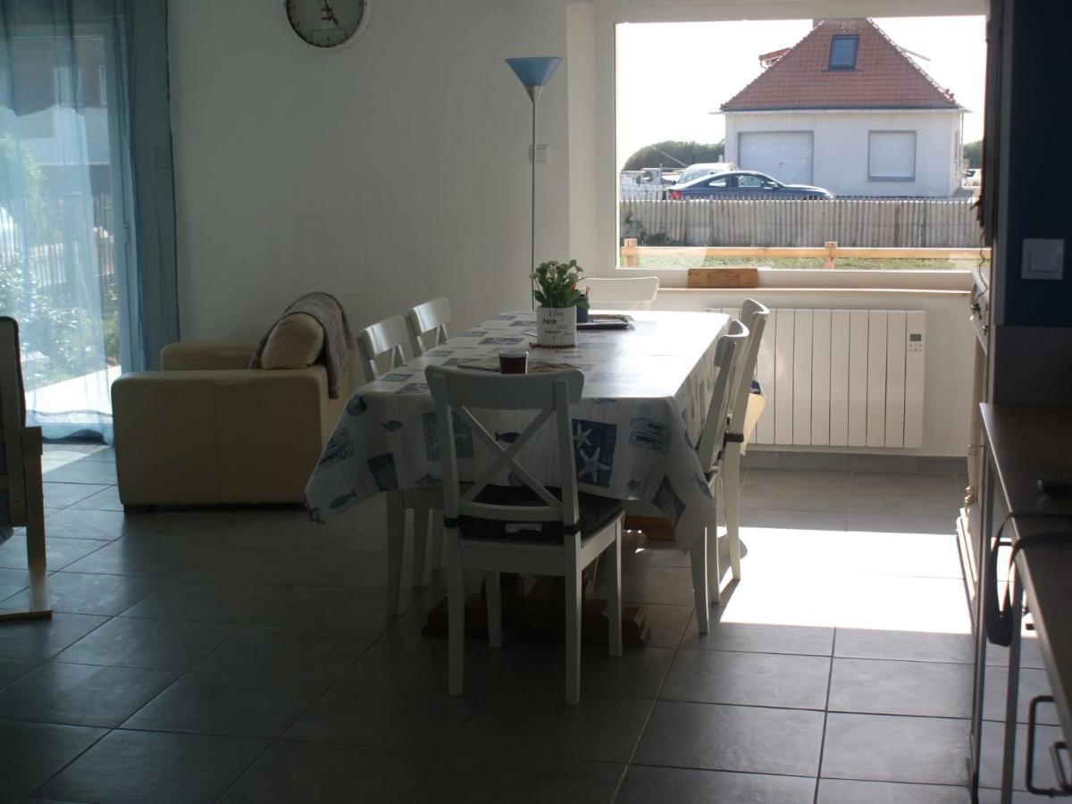 Wonderful Holiday Home In Audinghen With Garden المظهر الخارجي الصورة